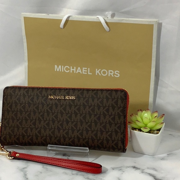 NWT Michael Kors Large Flame Travel Continental Wallet/Wristlet - Picture 1 of 4